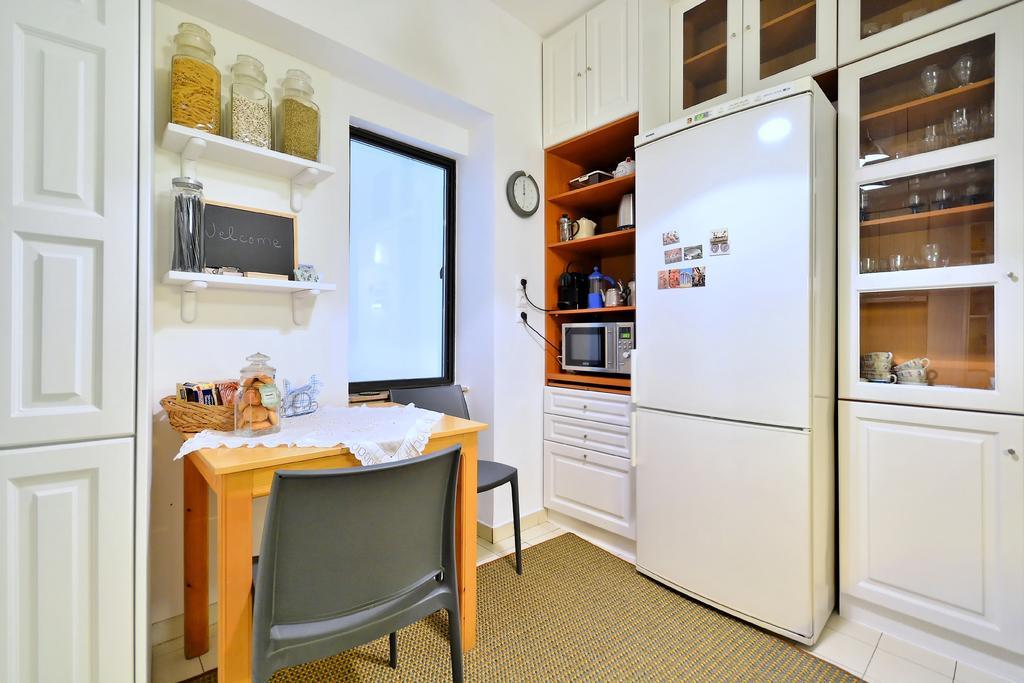 Plaka Elegant Apartment Athens