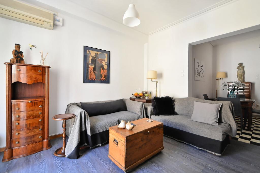 Plaka Elegant Apartment